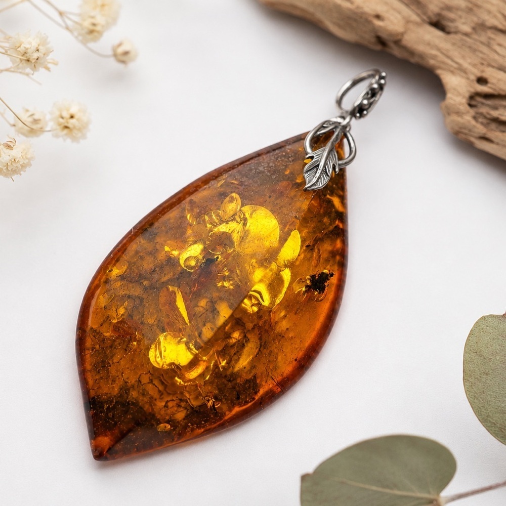 ✨ Artisan Golden Amber Pendant – Nature’s Time Capsule Handcrafted Jewelry 5487